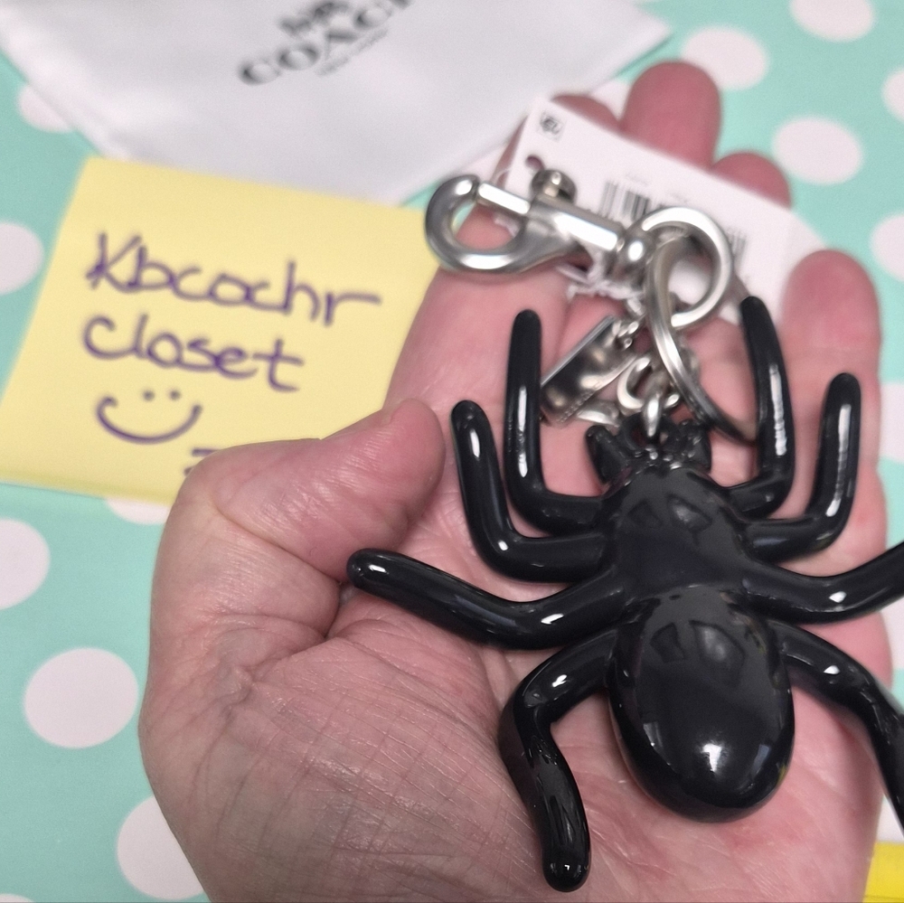 Coach Spider Bag Charm NWT CAX79 - ๐๐จ๐ฅ๐ ๐๐ฎ๐ญ ๐๐๐ซ๐จ๐ฌ๐ฌ ๐๐จ๐๐๐ก! - Picture 7 of 13
